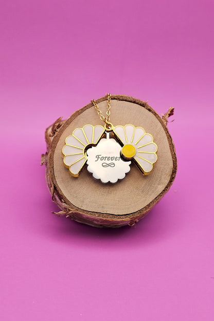 "You are My Sunshine" Daisy Necklace