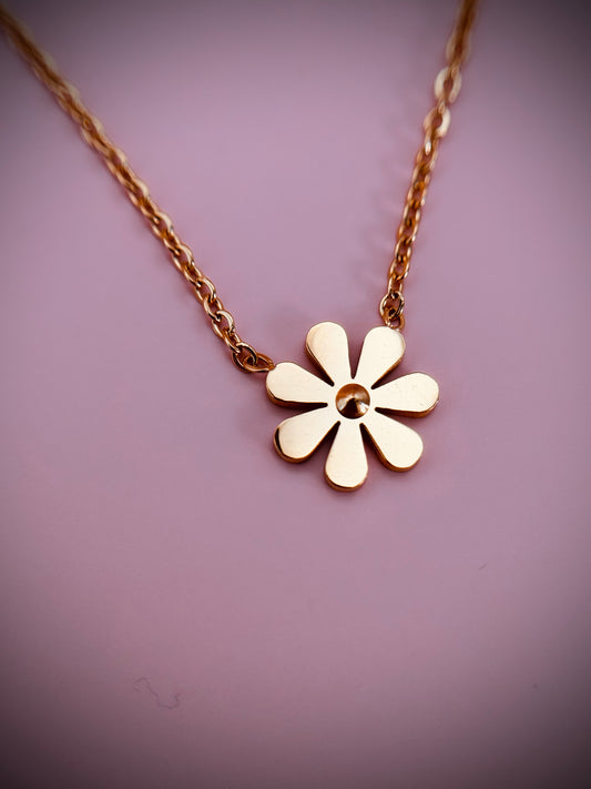 Dainty Daisy Necklace