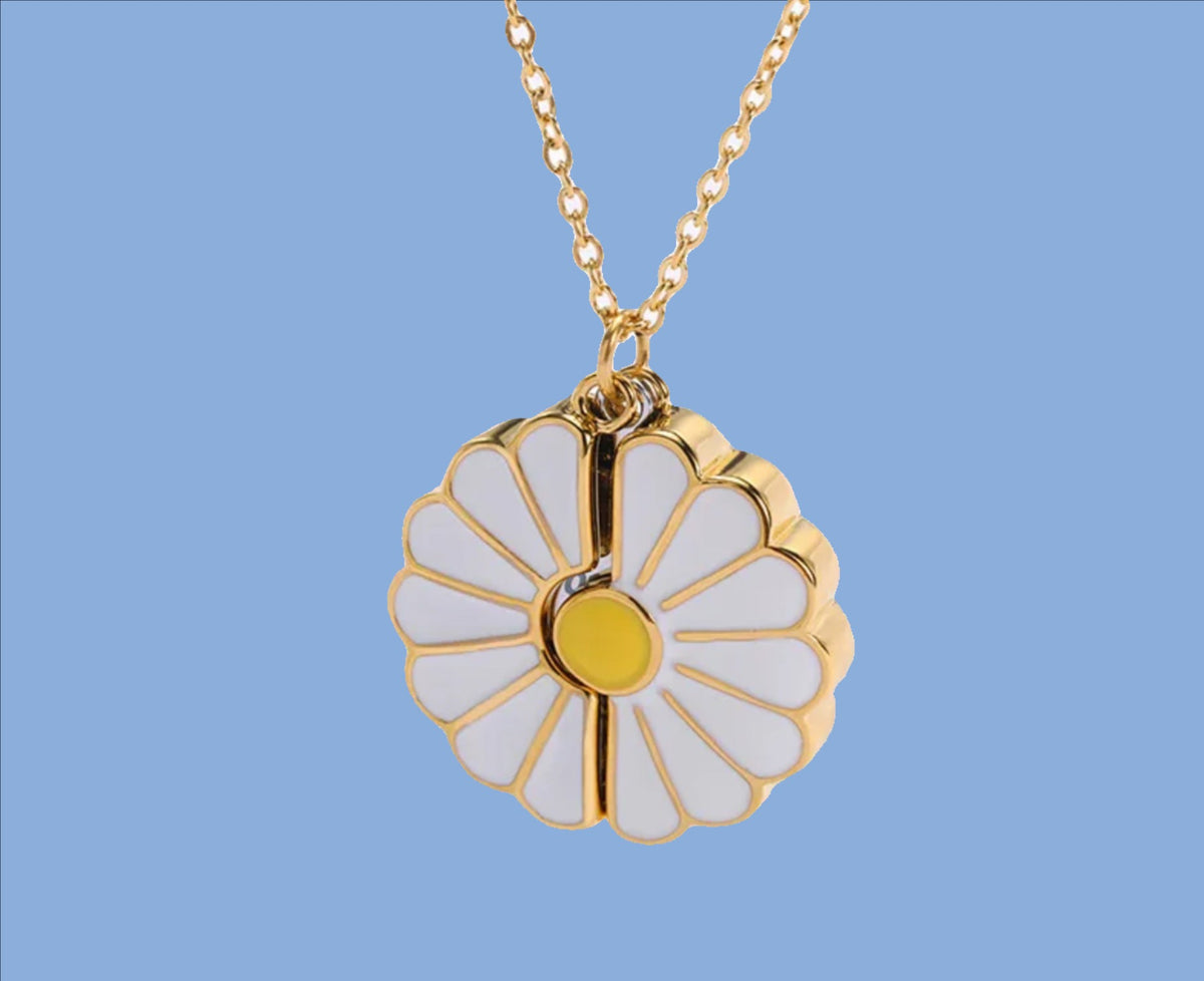 "You are My Sunshine" Daisy Necklace